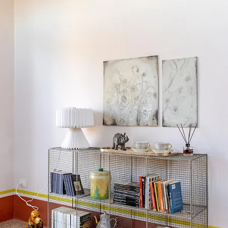 Tilda - Design In The Historic Center Apartment