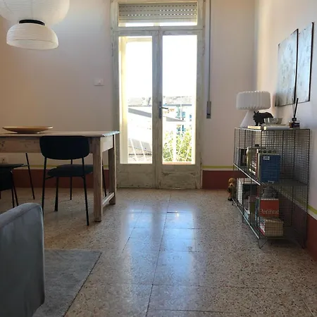 Tilda - Design In The Historic Center * Desenzano del Garda