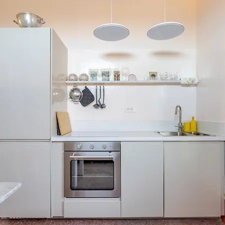 Tilda - Design In The Historic Center Apartment *